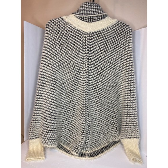 Freeway Sweaters | Fuzzy Sweater | Color: Black/Cream , Sz. M, Ladies , Poncho - Picture 9 of 12